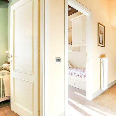 Apartment Guinigi With Private Courtyard Lucca Exterior photo