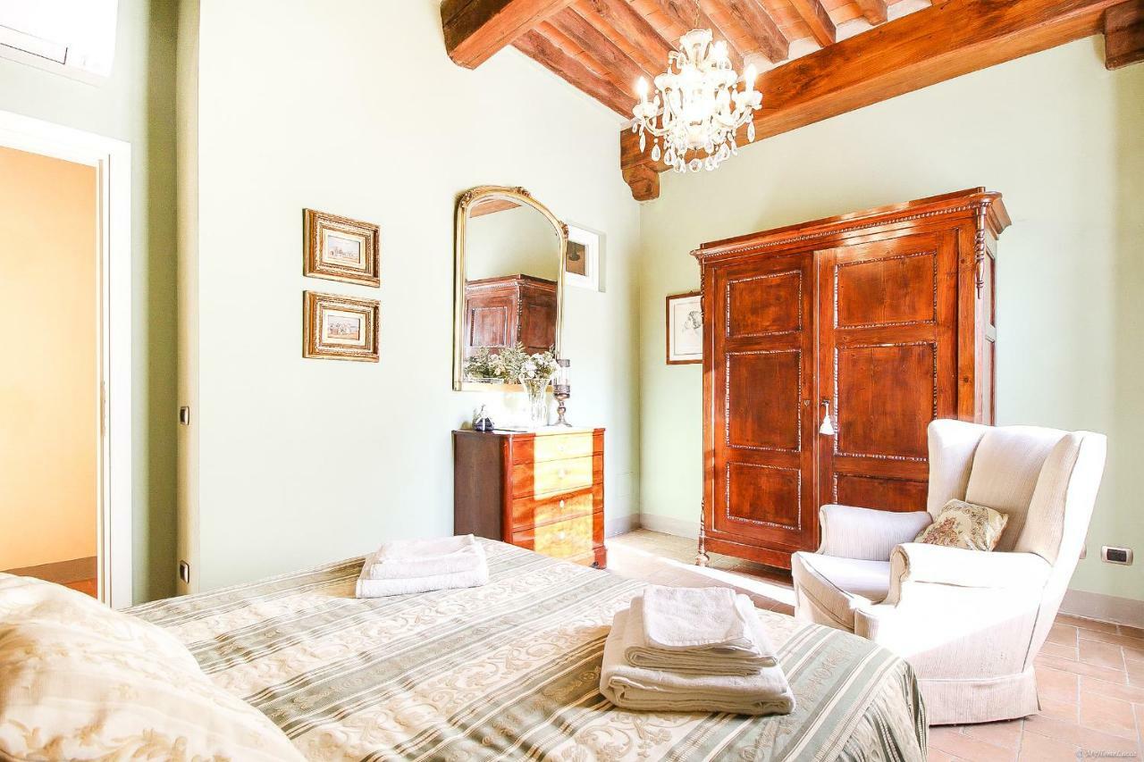 Apartment Guinigi With Private Courtyard Lucca Exterior photo